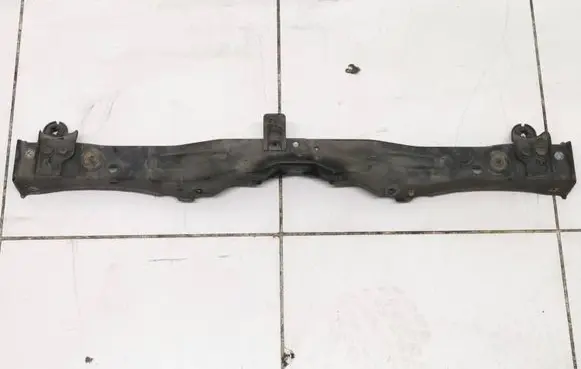 Toyota Avensis T250 Top upper radiator support slam panel