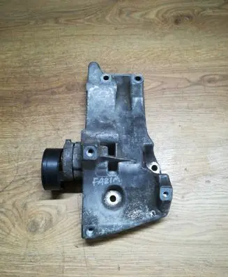 Skoda Fabia Mk1 (6Y) Generator/alternator bracket 036145169