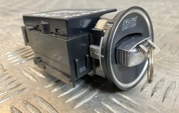 Volkswagen PASSAT B6 Ignition lock 3C0905843R 33303401 11601600675956