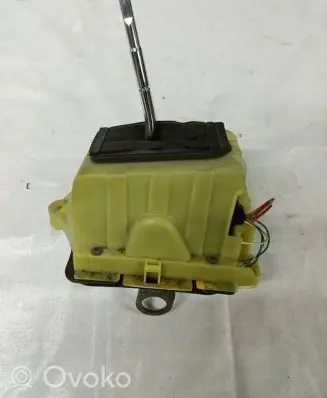 Mercedes-Benz E W212 Gear shifter/selector A2042678124 Q02 204267003