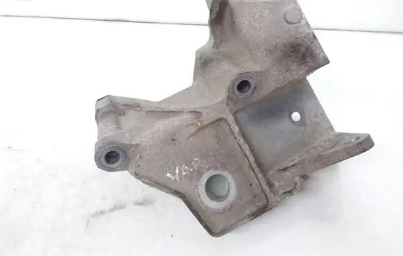 Volvo V70 Engine mounting bracket 6G926P096FC