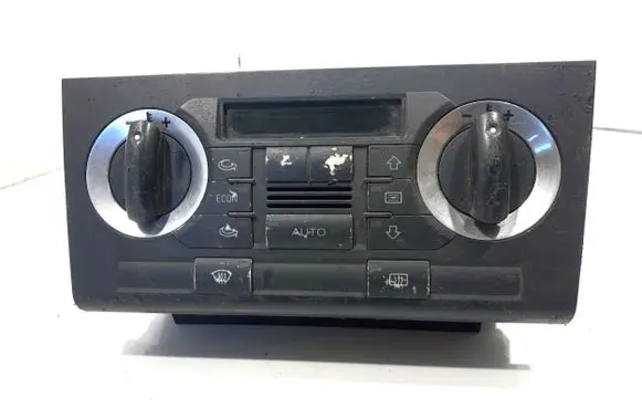 Audi A3 S3 8P Climate control unit 8P0820043 H24000263040
