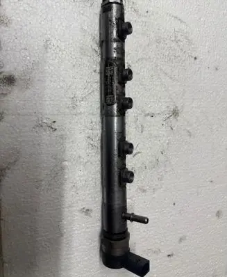 BMW 1 E82 E88 Fuel line pipe 062595L1 0445214182 7809127