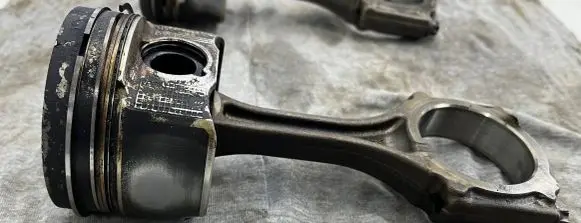 Mazda 6 Piston with connecting rod SH01