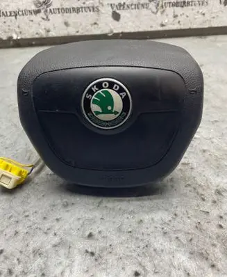 Skoda Fabia Mk2 (5J) Steering wheel airbag 61872050A 5J0880201H 0014W05DZNA
