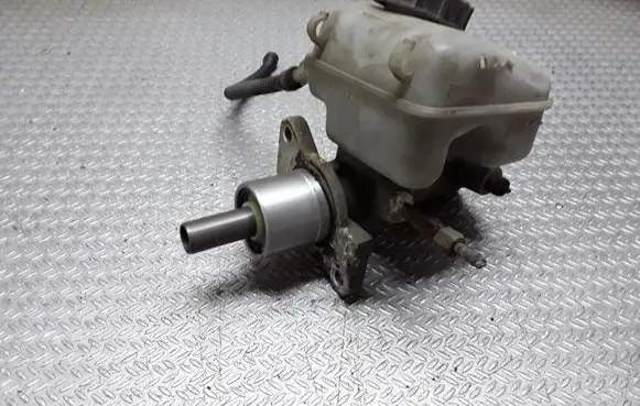 Opel Zafira A Master brake cylinder