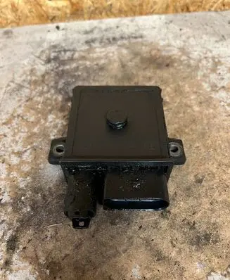 Mercedes-Benz C W203 Glow plug pre-heat relay a6421530379