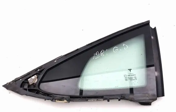 Tesla Model S Rear side window 103182000p