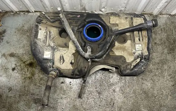 Toyota Verso Fuel tank 