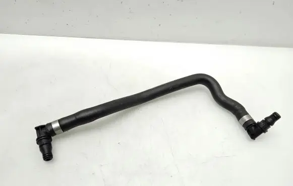 Mercedes-Benz E W212 Engine coolant pipe/hose A2045010925