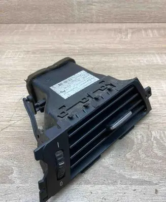 BMW 3 E90 E91 Dashboard side air vent grill/cover trim 7151201 RHD