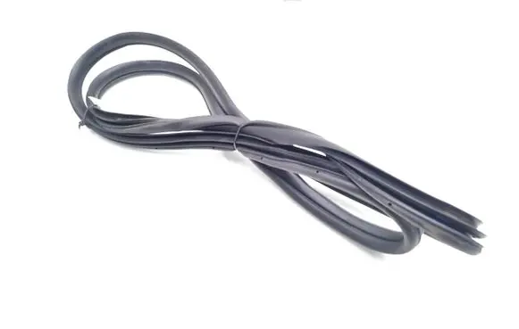 KIA Xceed Rear door rubber seal (on body) 