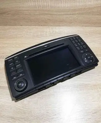 Mercedes-Benz E W211 Screen/display/small screen 080514 BZBN713A