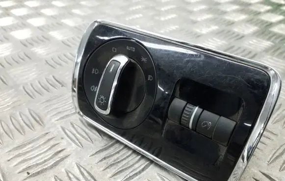 Skoda Superb B6 (3T) Light switch 3T0941431B