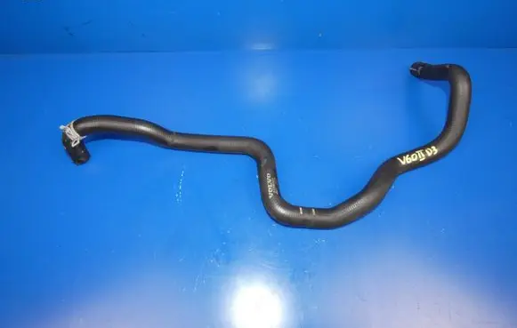 Volvo V60 Engine coolant pipe/hose 31338302