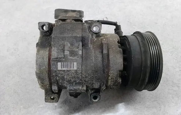 Toyota Avensis Verso Air conditioning (A/C) compressor (pump) 2473002720DENSO