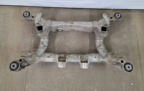 BMW 5 E60 E61 Rear subframe 6759609 6759610 6770827