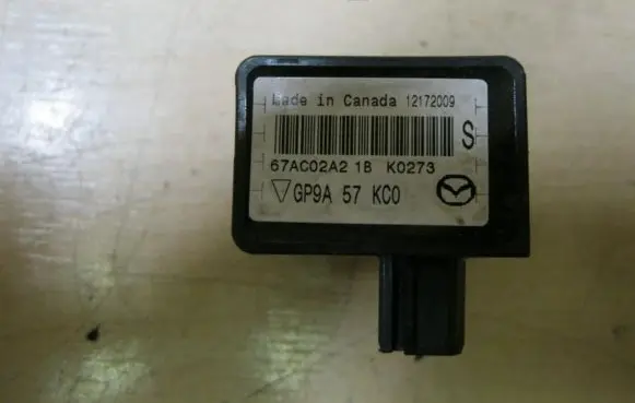 Mazda CX-7 Airbag deployment crash/impact sensor GP9A57KCO X413