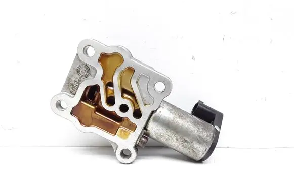Volvo XC70 Camshaft vanos timing valve 8670422