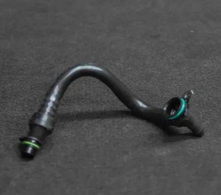 Audi A3 S3 8V Breather hose/pipe 04E103474C