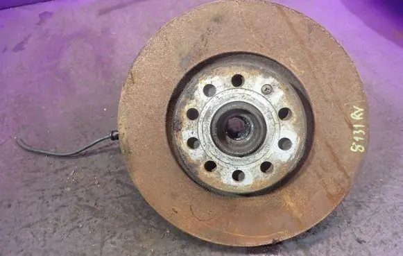 Volkswagen PASSAT B6 Front wheel hub spindle knuckle