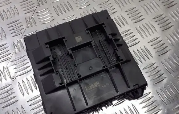Skoda Fabia Mk1 (6Y) Voice control module 6R0937085H