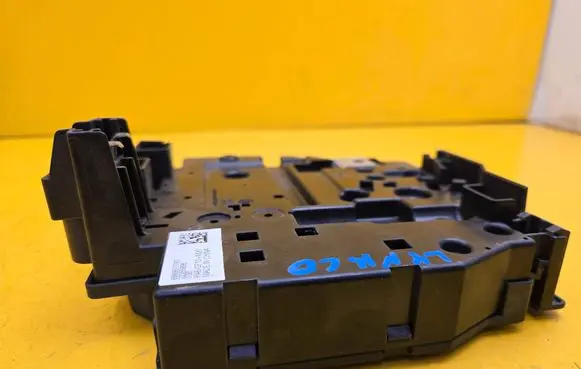 Lynk u0026 co 01 Current control relay 8889877787 32265898