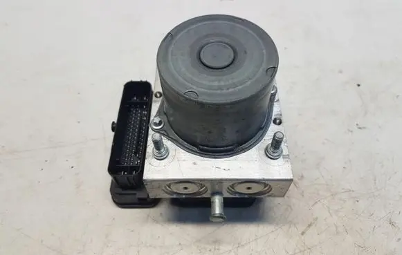 Maserati Levante ABS Pump 6700352860