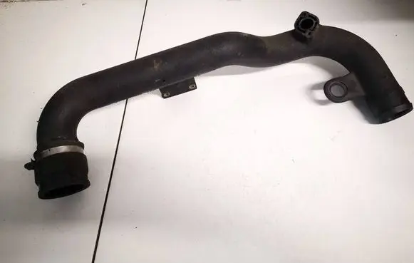 Intercooler hose/pipe