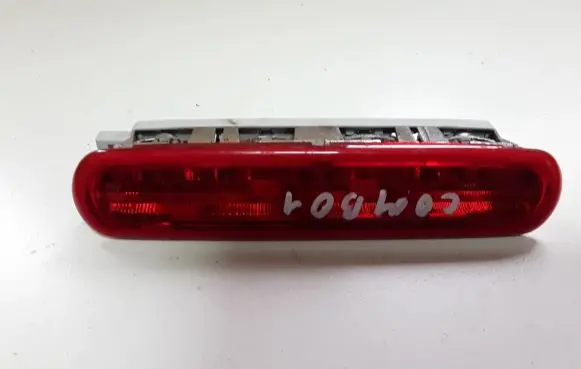 Fiat Doblo Third/center stoplight E240037