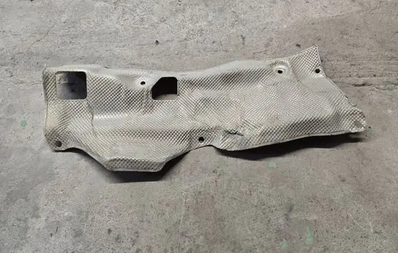 Audi Q8 Heat shield in engine bay 4M0825662
