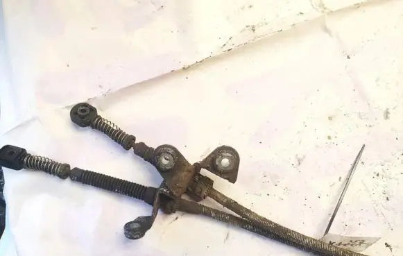 Gear shift cable linkage