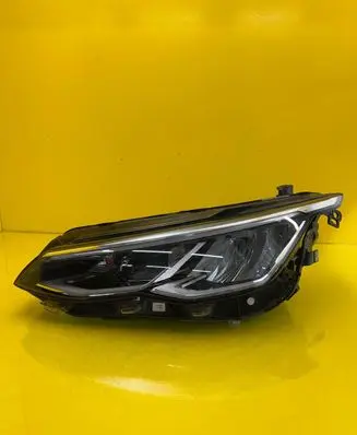 Volkswagen Golf VIII Headlight/headlamp 5H1941005C