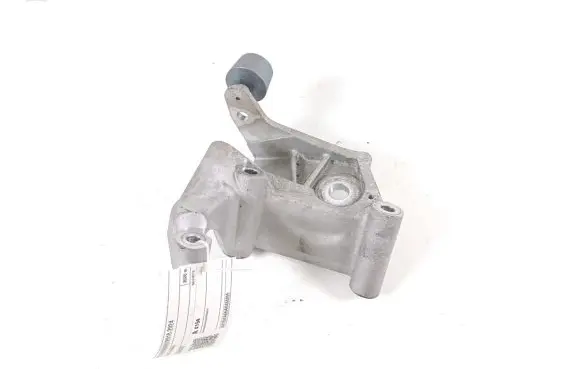 Volvo S60 Engine mounting bracket 31430470