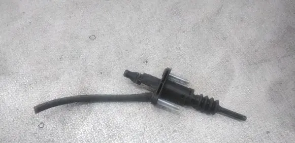 Opel Vectra C Clutch master cylinder 24412670