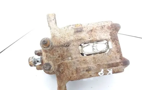 Honda CR-V Rear brake caliper