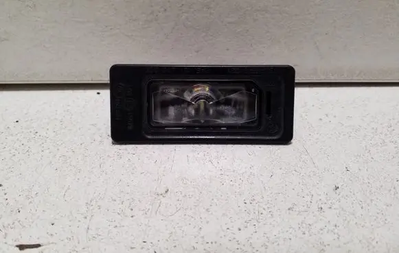 Volkswagen PASSAT B8 Number plate light 5NA943021