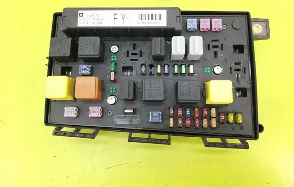 Opel Astra H Comfort/convenience module 13205782FY