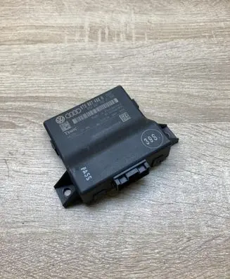 Audi A5 8T 8F Gateway control module 8T0907468H