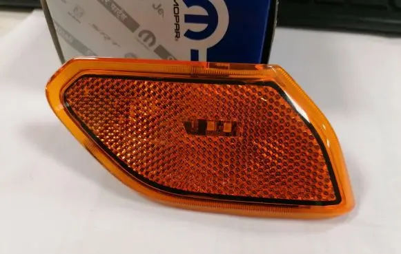 Jeep Wrangler Front reflector K68302120AB