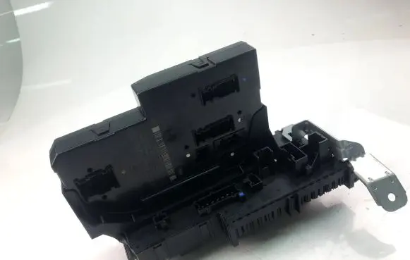 Mercedes-Benz C W204 Fuse box set 2049005601 2049011901
