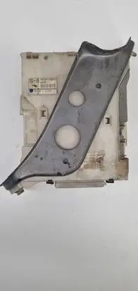 Lexus IS 220D-250-350 Fuse module 8273053050