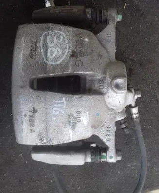 Volkswagen Tiguan Front brake caliper 7782A