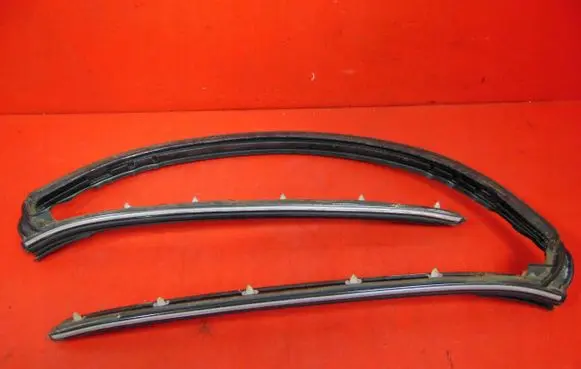 Mercedes-Benz SLK R170 Rubber seal loading door window/glass 
