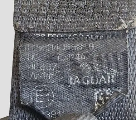 Jaguar XF X250 Middle seatbelt (rear) 34086319 33005876D