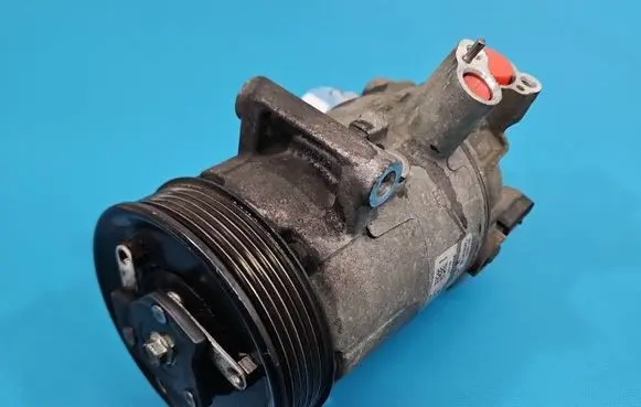 Volkswagen Jetta VI Air conditioning (A/C) compressor (pump) 5K0820803E IMPRK1609987