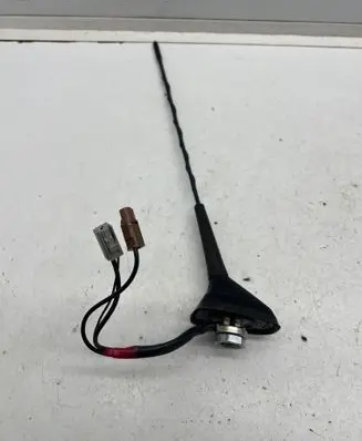 Nissan Qashqai Aerial GPS antenna 033032 26R133002 E033032