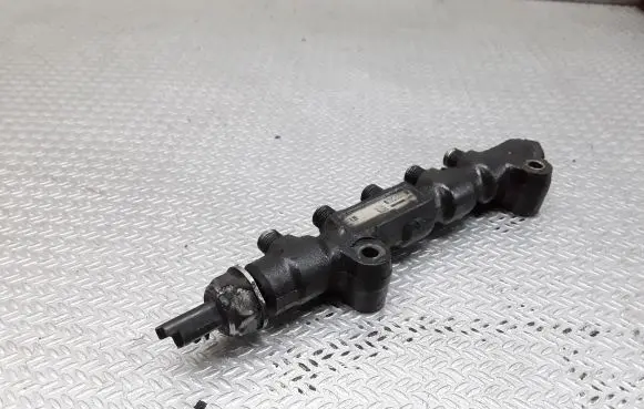 Mazda 3 I Fuel main line pipe 9654592680