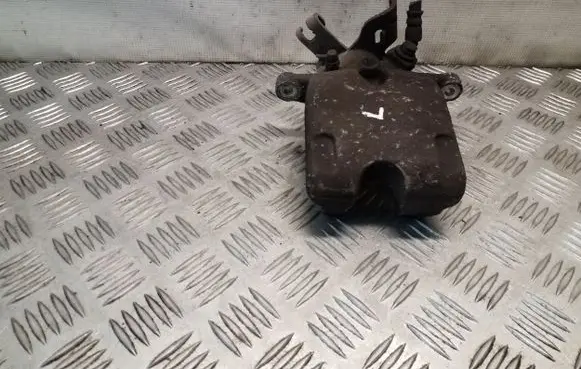 Opel Insignia A Rear brake caliper