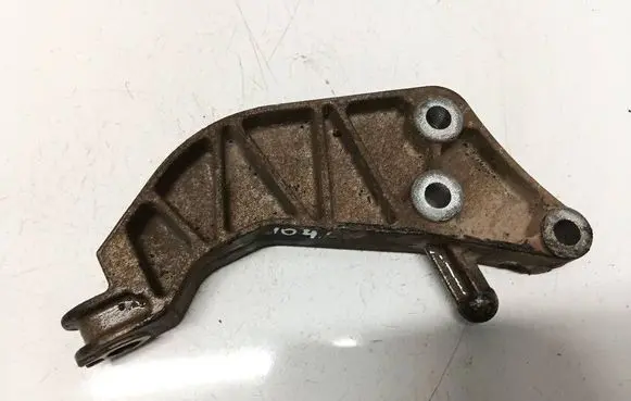Opel Astra G Engine mounting bracket 